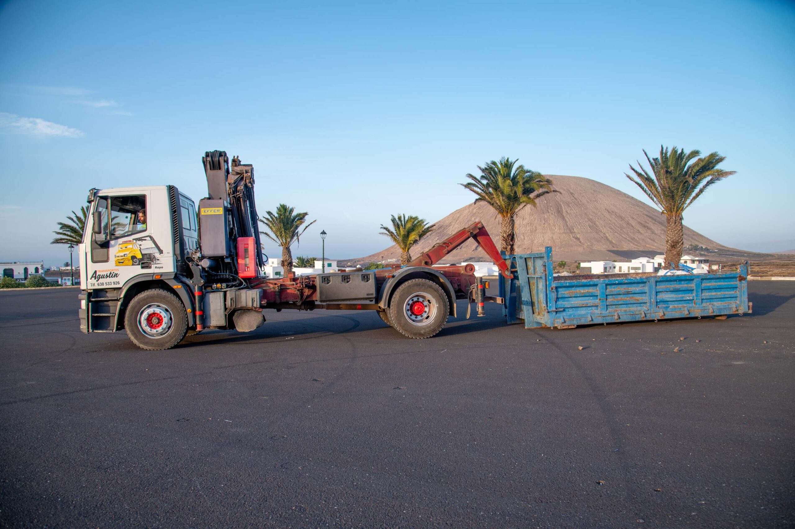 Transporte con bandeja en Lanzarote